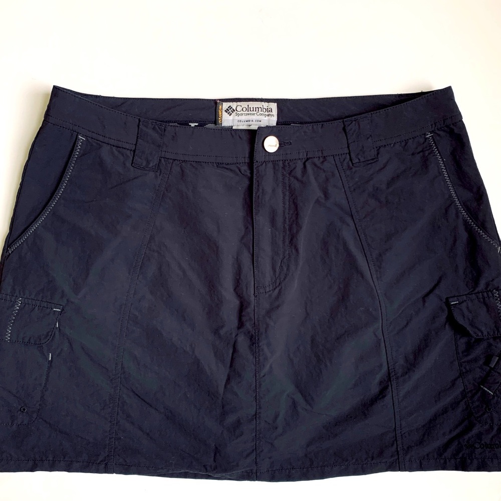 Columbia black titanium skorts size 12